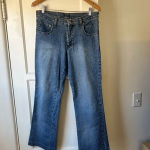 Jordache flare stretchy jeans
